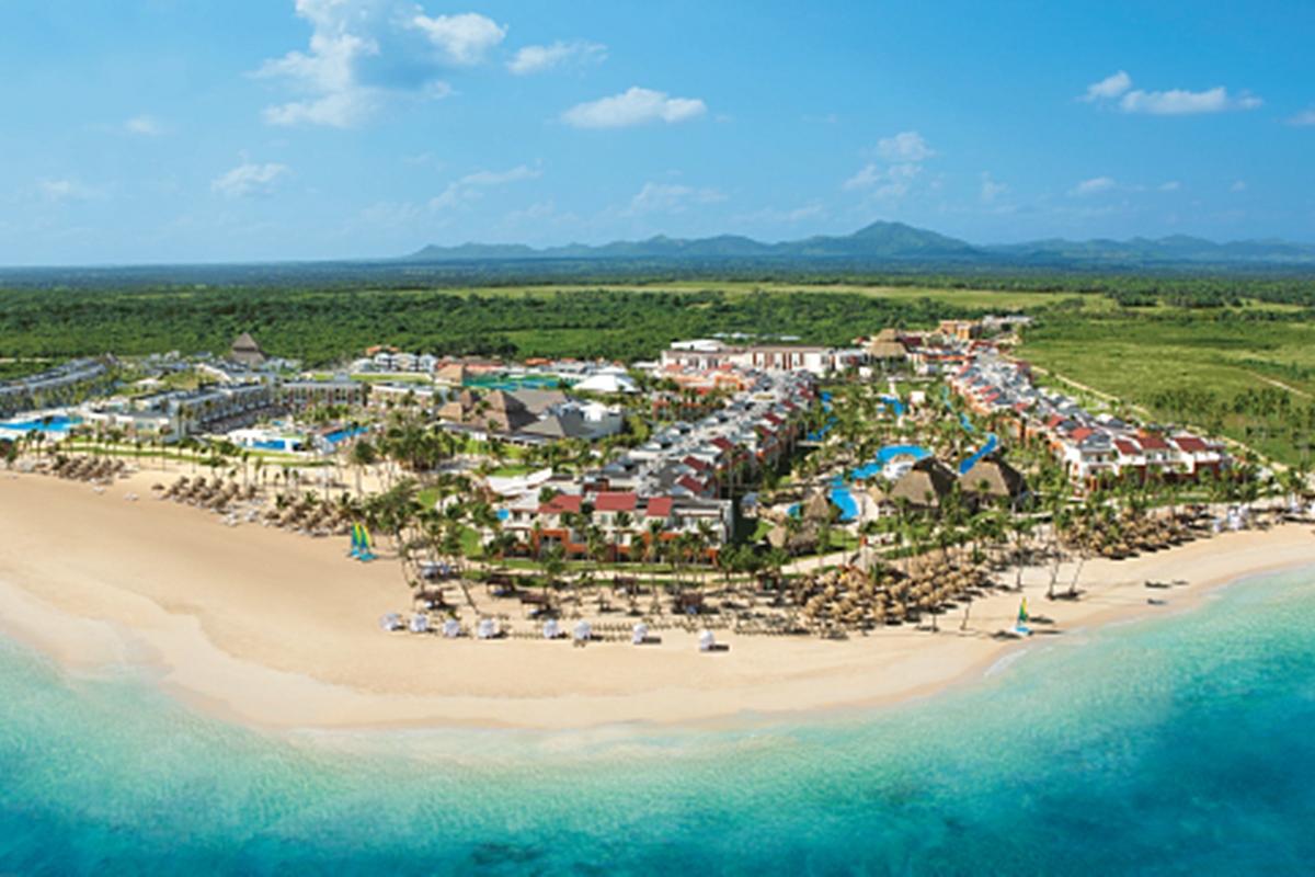 Breathless Punta Cana Resort & Spa (Adults Only) Eksteriør billede Aerial view of the resort