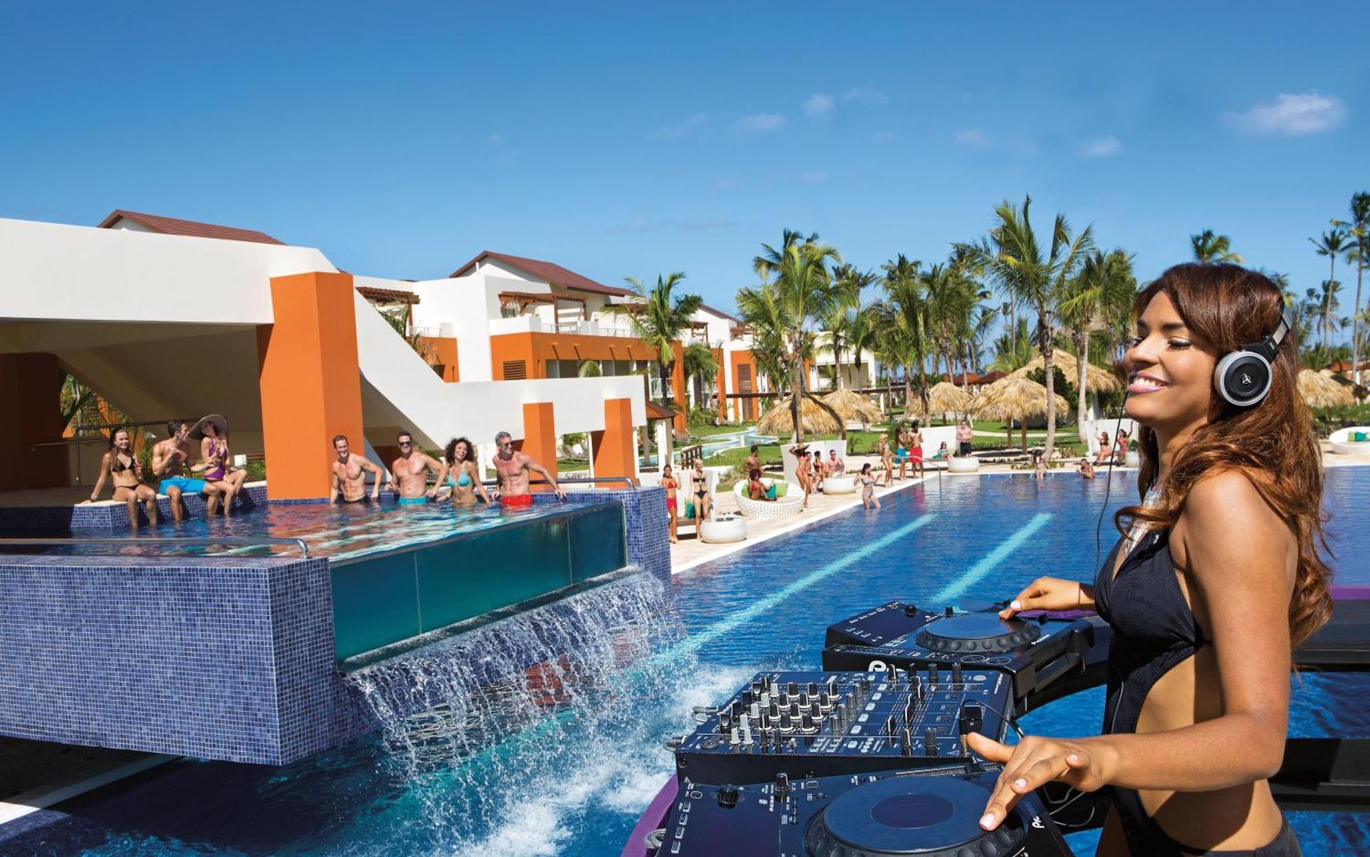 Breathless Punta Cana Resort & Spa (Adults Only) Eksteriør billede Hard Rock Hotel & Casino Punta Cana