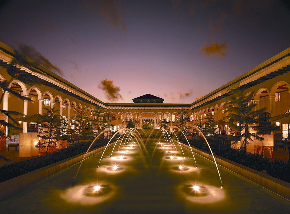 Breathless Punta Cana Resort & Spa (Adults Only) Eksteriør billede The Fontainebleau Hotel