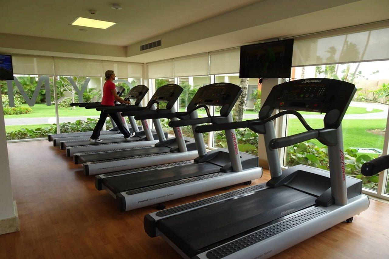 Breathless Punta Cana Resort & Spa (Adults Only) Eksteriør billede Treadmills